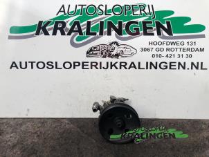 Usagé Pompe direction assistée Mercedes CLK (W208) 3.2 320 V6 18V Prix € 100,00 Règlement à la marge proposé par Autosloperij Kralingen B.V.