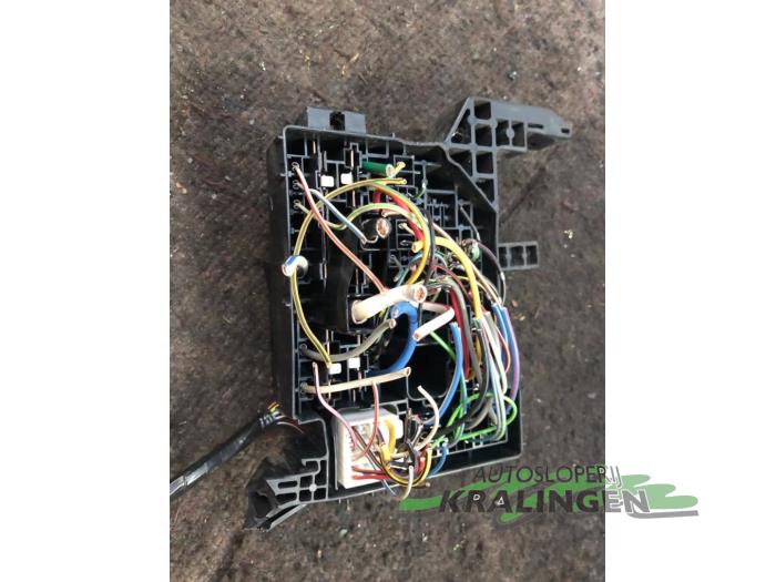 Fuse box Suzuki Swift 1.5 VVT 16V XXXXX DENSO