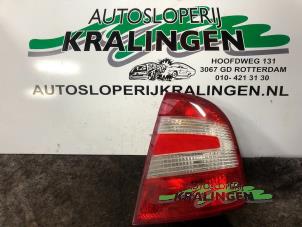 Gebrauchte Rücklicht rechts Skoda Fabia (6Y2) 1.4i 16V Preis € 50,00 Margenregelung angeboten von Autosloperij Kralingen B.V.