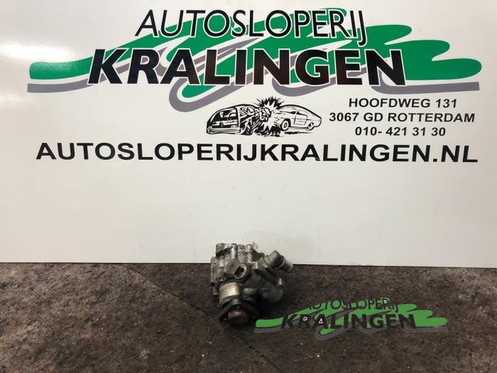 Usagé Pompe de direction Audi A4 Avant (B6) 2.4 V6 30V Prix € 100,00 Règlement à la marge proposé par Autosloperij Kralingen B.V.