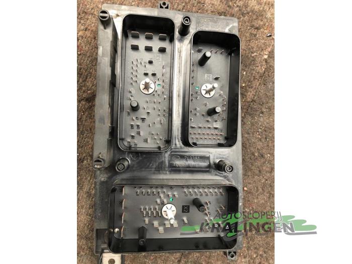 Boîte à Fusibles OPEL ASTRA H L48 13222173 — 1.70 Diesel 81kw 2008 — Occasion Fonctionnelle