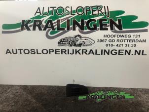 Begagnade Brytare, eldrivna fönster Toyota Avensis Wagon (T25/B1E) 2.2 D-4D 16V Pris € 19,99 Marginaltabell erbjuds av Autosloperij Kralingen B.V.