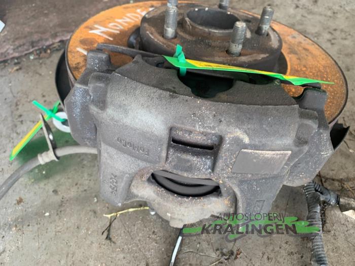 Gebrauchte Bremszange links vorne Ford Mondeo V Wagon 1.5 TDCi Preis € 50,00 Margenregelung angeboten von Autosloperij Kralingen B.V.