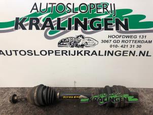 Usagé Arbre de transmission avant droit Opel Astra H (L48) 1.7 CDTi 16V Prix € 50,00 Règlement à la marge proposé par Autosloperij Kralingen B.V.