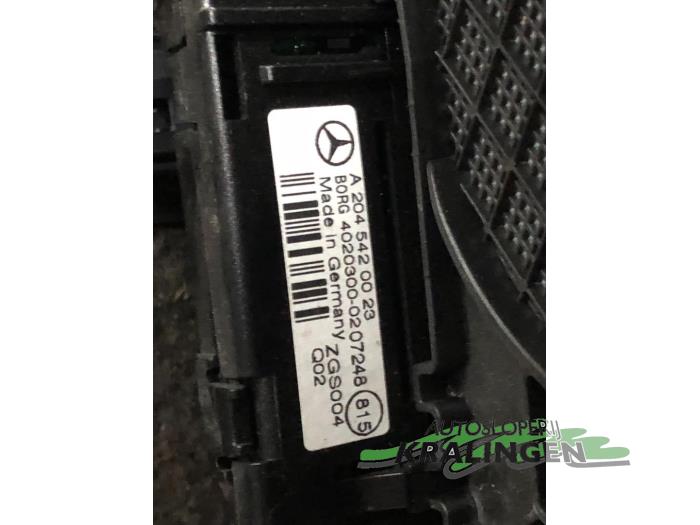 Parkeringssensor från en Mercedes-Benz C (W204) 1.8 C-200 CGI 16V 2007