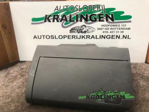 Usagé Boîte à gants Volkswagen Polo V (6R) 1.2 12V BlueMotion Technology Prix € 35,00 Règlement à la marge proposé par Autosloperij Kralingen B.V.