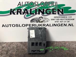 Usados Caja de fusibles Renault Megane II (BM/CM) 1.6 16V Precio € 50,00 Norma de margen ofrecido por Autosloperij Kralingen B.V.
