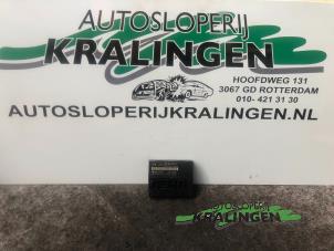 Usagé Boitier BSI Volkswagen Golf V (1K1) 1.6 FSI 16V Prix € 50,00 Règlement à la marge proposé par Autosloperij Kralingen B.V.