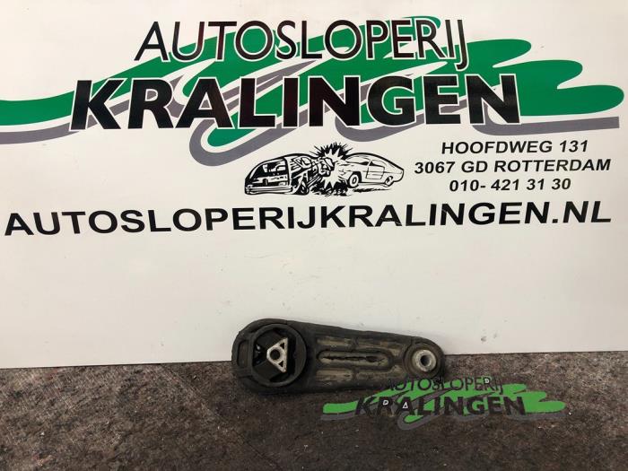 Used Engine mount Nissan Micra (K12) 1.2 16V Price € 35,00 Margin scheme offered by Autosloperij Kralingen B.V.
