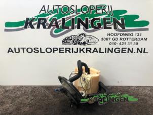 Used Petrol pump Opel Astra G Caravan (F35) 1.6 16V Price € 50,00 Margin scheme offered by Autosloperij Kralingen B.V.