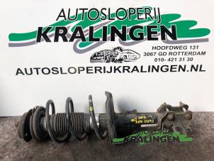 Usados Amortiguador izquierda delante Ford Ka II 1.2 Precio € 50,00 Norma de margen ofrecido por Autosloperij Kralingen B.V.