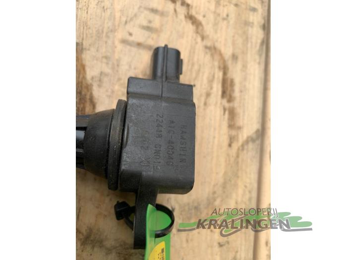 Pen ignition coil from a Nissan Almera Tino (V10M) 1.8 16V 2004