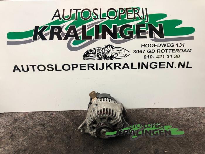 Begagnade Dynamo Nissan Micra (K12) 1.2 16V Pris € 50,00 Marginaltabell erbjuds av Autosloperij Kralingen B.V.