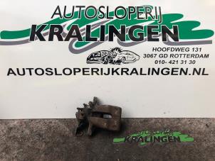 Usados Pinza de freno derecha detrás Opel Meriva 1.6 16V Precio € 40,00 Norma de margen ofrecido por Autosloperij Kralingen B.V.