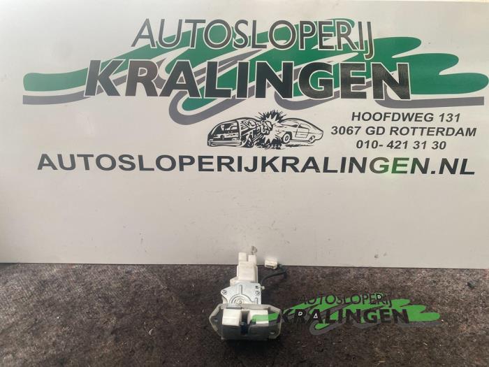 Begagnade Spak, baklucka Suzuki Swift (ZA/ZC/ZD1/2/3/9) 1.3 VVT 16V Pris € 50,00 Marginaltabell erbjuds av Autosloperij Kralingen B.V.