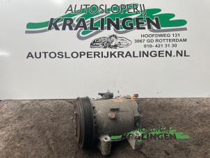 Usados Bomba de aire acondicionado Nissan Almera Tino (V10M) 1.8 16V Precio € 100,00 Norma de margen ofrecido por Autosloperij Kralingen B.V.