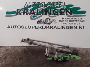 Used Wiper motor + mechanism Opel Combo (Corsa C) 1.3 CDTI 16V Price € 50,00 Margin scheme offered by Autosloperij Kralingen B.V.
