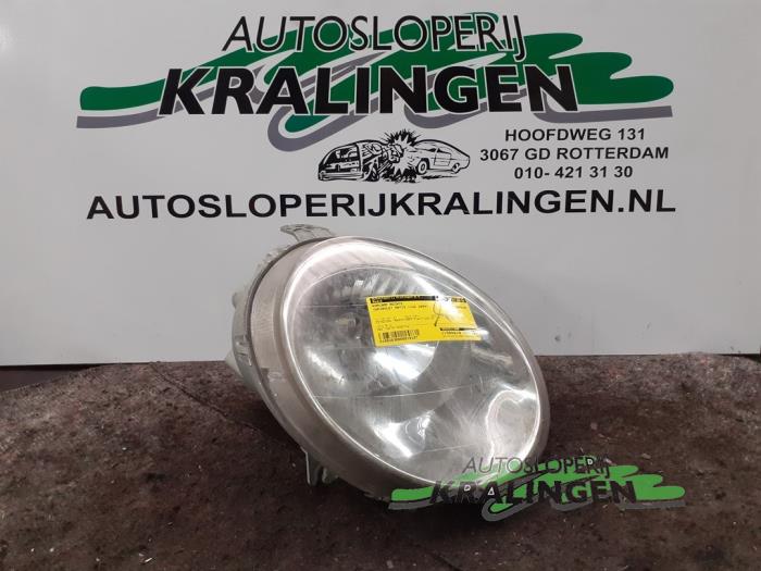 Używane Reflektor prawy Chevrolet Matiz 0.8 S,SE Cena € 24,99 Procedura marży oferowane przez Autosloperij Kralingen B.V.