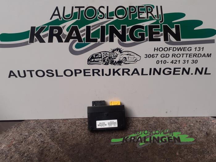 Used Convertible computer Peugeot 307 CC (3B) 1.6 16V Price € 80,00 Margin scheme offered by Autosloperij Kralingen B.V.