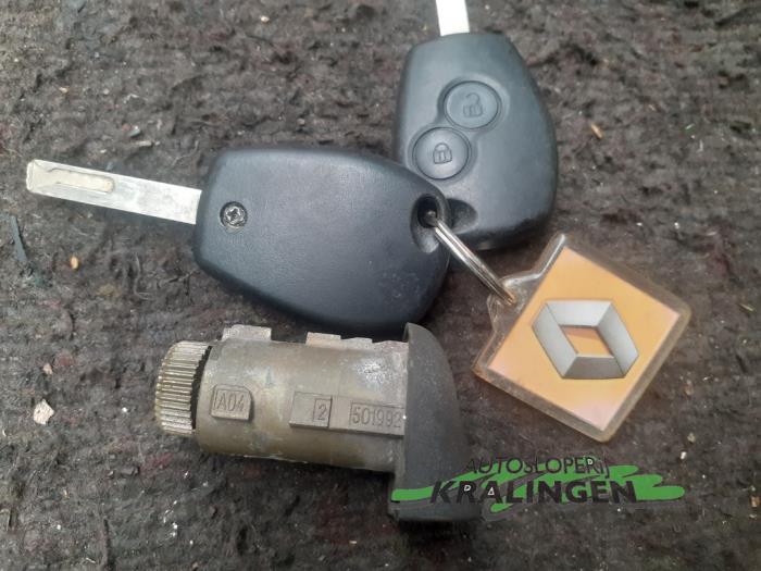 Ignition lock + key from a Renault Modus/Grand Modus (JP) 1.2 16V Hi-Flex 2004
