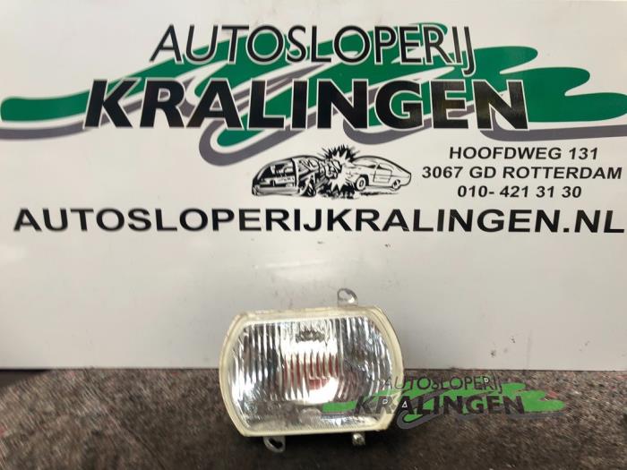 Używane Reflektor lewy Ford Capri 3 (B/GCEP) 1.6 L,GL,GLS Cena € 50,00 Procedura marży oferowane przez Autosloperij Kralingen B.V.