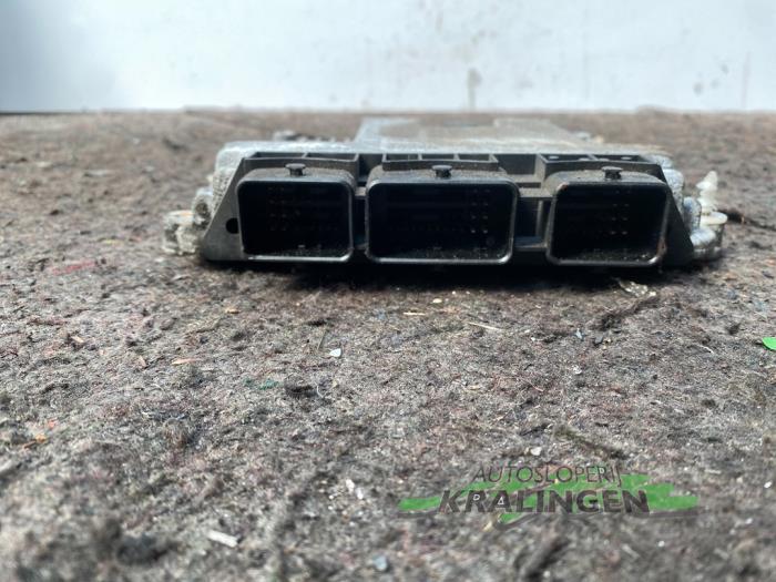 Engine management computer from a Ford Focus C-Max 1.6 TDCi 16V 2005