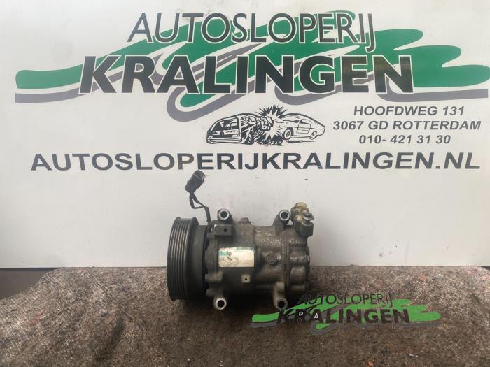 Usagé Pompe clim Renault Kangoo Express (FW) 1.5 dCi 85 Prix € 14,98 Règlement à la marge proposé par Autosloperij Kralingen B.V.