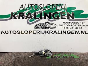 Gebrauchte Zündschloss + Schlüssel Citroen C2 (JM) 1.1 Preis € 100,00 Margenregelung angeboten von Autosloperij Kralingen B.V.