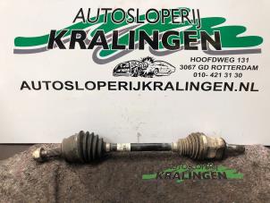 Usagé Arbre de transmission avant gauche Opel Corsa D 1.3 CDTi 16V ecoFLEX Prix € 50,00 Règlement à la marge proposé par Autosloperij Kralingen B.V.
