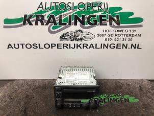 Używane Radioodtwarzacz CD Volvo V40 (VW) 1.8 16V Cena € 50,00 Procedura marży oferowane przez Autosloperij Kralingen B.V.