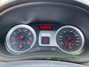 Used Odometer KM Renault Clio III (BR/CR) 1.6 16V Price € 50,00 Margin scheme offered by Autosloperij Kralingen B.V.
