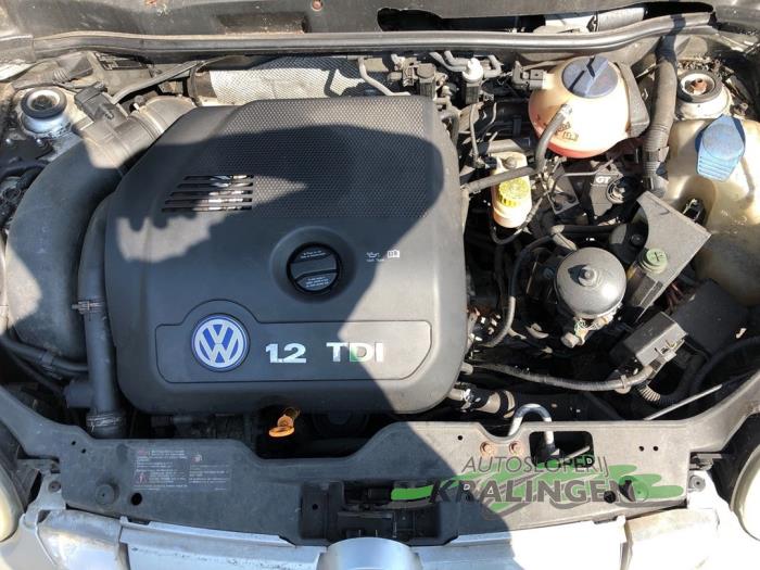 Caja de cambios de un Volkswagen Lupo (6X1) 1.2 TDI 3L 2002
