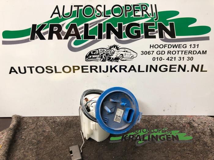 Begagnade Bensinpump Volkswagen Polo VI (AW1) 1.0 TSI 12V Pris € 29,99 Marginaltabell erbjuds av Autosloperij Kralingen B.V.