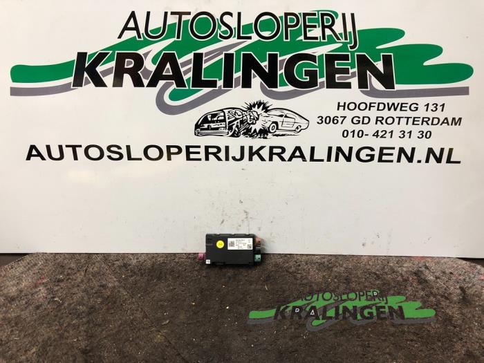 Begagnade USB-modul Volkswagen Polo VI (AW1) 1.0 TSI 12V Pris € 24,95 Marginaltabell erbjuds av Autosloperij Kralingen B.V.