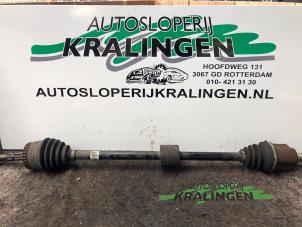 Gebrauchte Antriebswelle rechts vorne Opel Combo (Corsa C) 1.3 CDTI 16V Preis € 50,00 Margenregelung angeboten von Autosloperij Kralingen B.V.