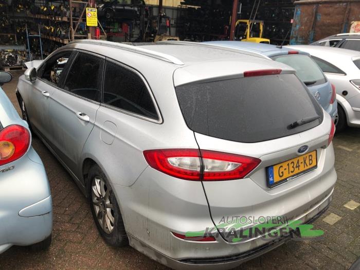 Usagé Train arrière complet Ford Mondeo V Wagon 1.5 TDCi Prix € 144,99 Règlement à la marge proposé par Autosloperij Kralingen B.V.