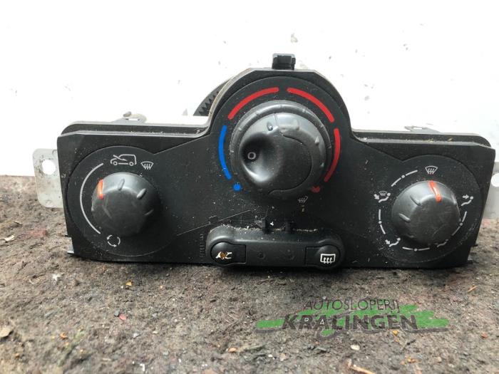 Heater control panel from a Renault Kangoo Express (FW) 1.5 dCi 85 2008