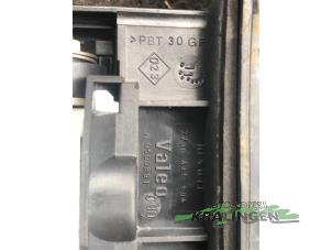 Used Tailgate lock mechanism Renault Scénic I (JA) 1.6 16V Price € 50,00 Margin scheme offered by Autosloperij Kralingen B.V.