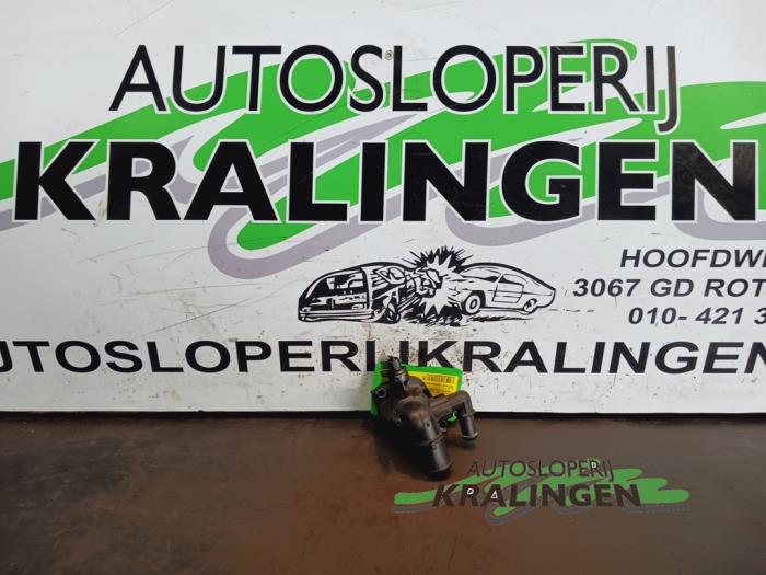 Usagé Boîtier thermostat Opel Corsa D 1.3 CDTi 16V ecoFLEX Prix € 35,00 Règlement à la marge proposé par Autosloperij Kralingen B.V.
