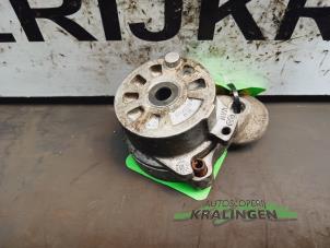 Spanrolle multiriem van een Opel Corsa D 1.3 CDTi 16V ecoFLEX 2010