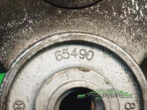 Spanrolle multiriem van een Opel Corsa D 1.3 CDTi 16V ecoFLEX 2010