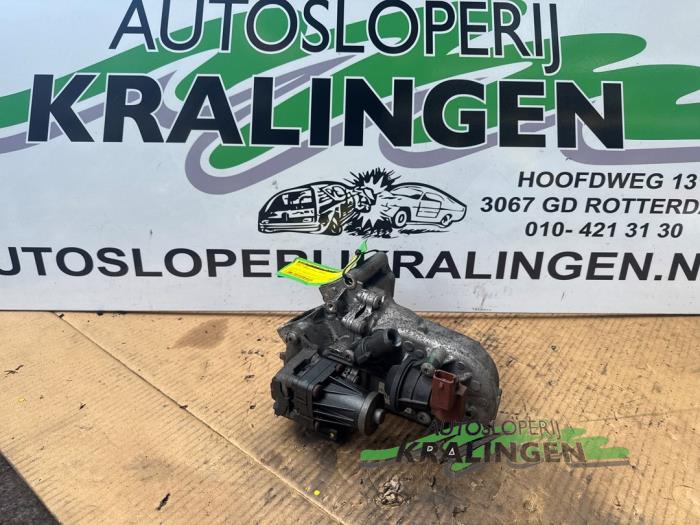 Usagé Valve RGE Opel Corsa D 1.3 CDTi 16V ecoFLEX Prix € 19,99 Règlement à la marge proposé par Autosloperij Kralingen B.V.