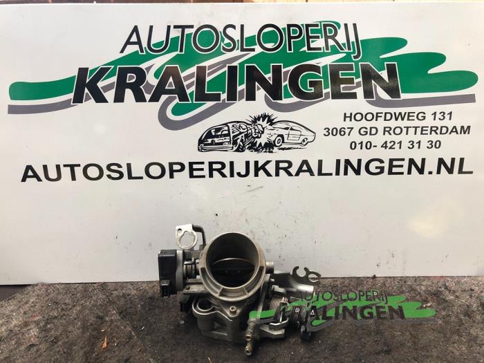 Usagé Boitier papillon BMW 5 serie (E39) 520i 24V Prix € 50,00 Règlement à la marge proposé par Autosloperij Kralingen B.V.