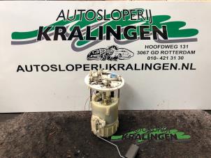Używane Pompa benzynowa Renault Kangoo (KC) 1.2 Cena € 75,00 Procedura marży oferowane przez Autosloperij Kralingen B.V.