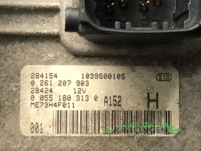 Calculateur moteur d'un Fiat Punto II (188) 1.2 16V 2002