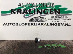 Usagé Capteur angle de braquage Volkswagen Caddy III (2KA,2KH,2CA,2CH) 2.0 SDI Prix € 25,00 Règlement à la marge proposé par Autosloperij Kralingen B.V.