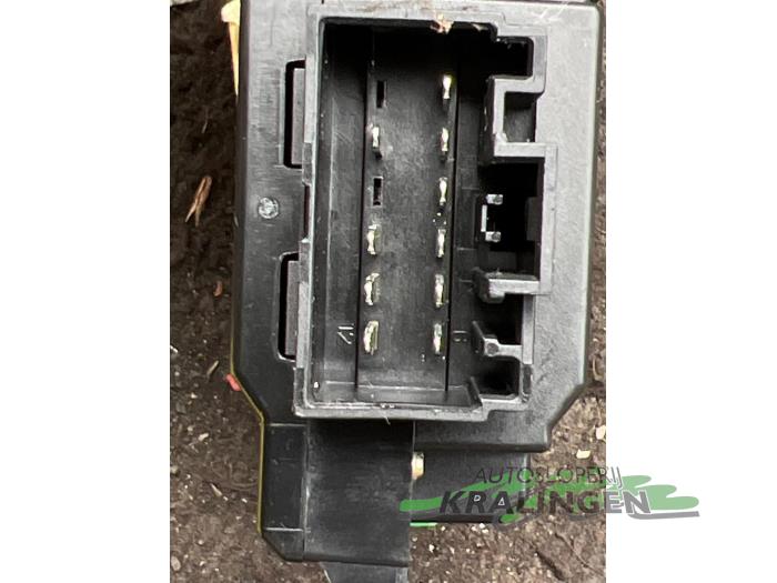 Electric window switch Volvo XC90 I 2.4 D5 20V 09193383