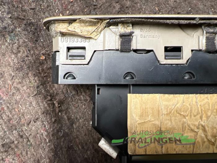 Electric window switch Volvo XC90 I 2.4 D5 20V 09193383