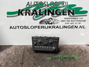 Gebrauchte Heizung Bedienpaneel Volvo XC90 I 2.4 D5 20V Preis € 100,00 Margenregelung angeboten von Autosloperij Kralingen B.V.