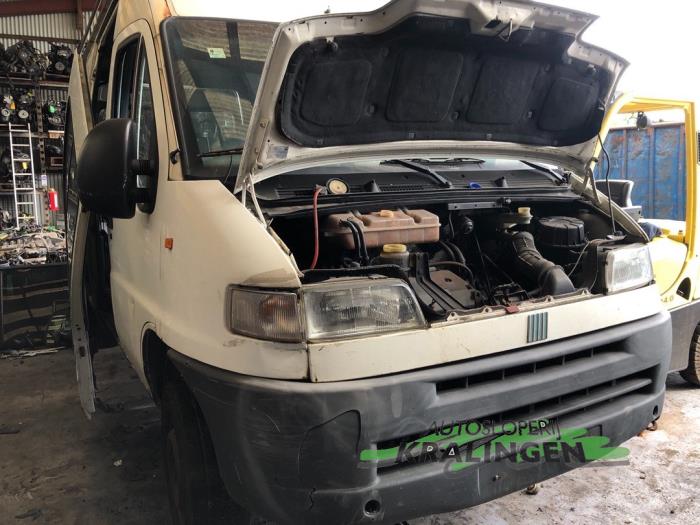 Używane Reflektor prawy Fiat Ducato (230/231/232/234) 2.8 D Cena € 24,99 Procedura marży oferowane przez Autosloperij Kralingen B.V.